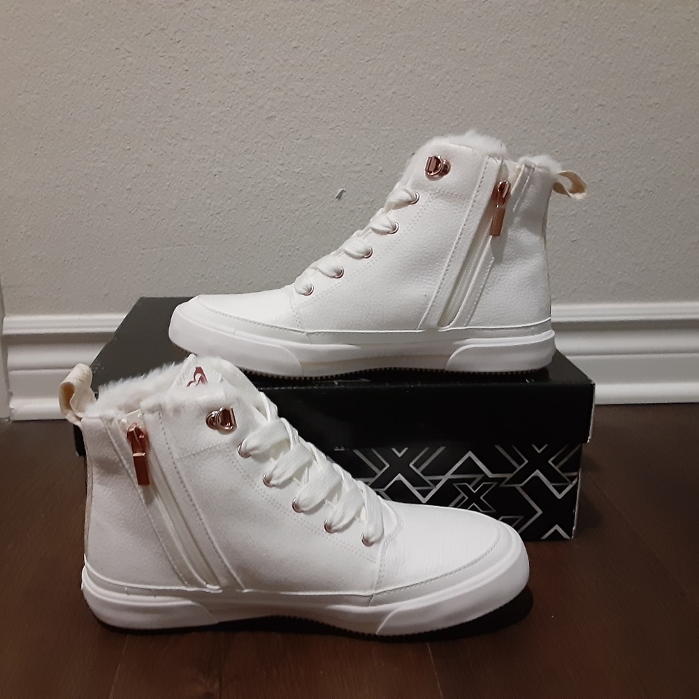 Roxy sneakers. New never used